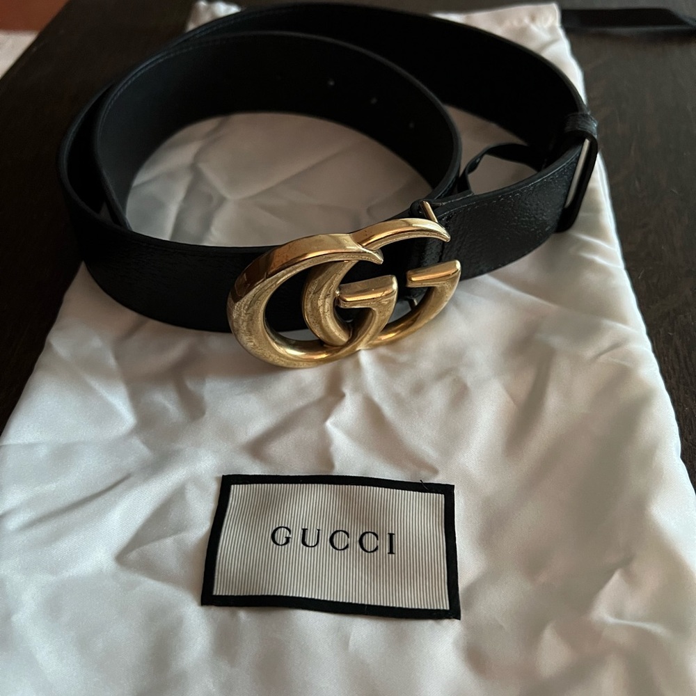 Gucci belt large buckle 100 percent authentic